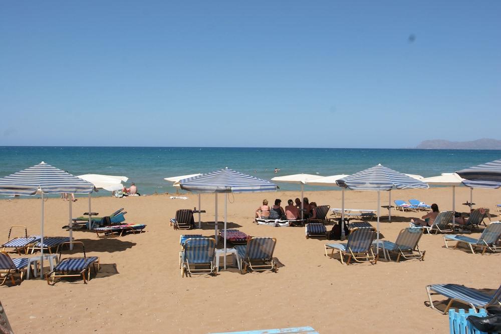 Lia Beachfront Apartments Stalos Luaran gambar