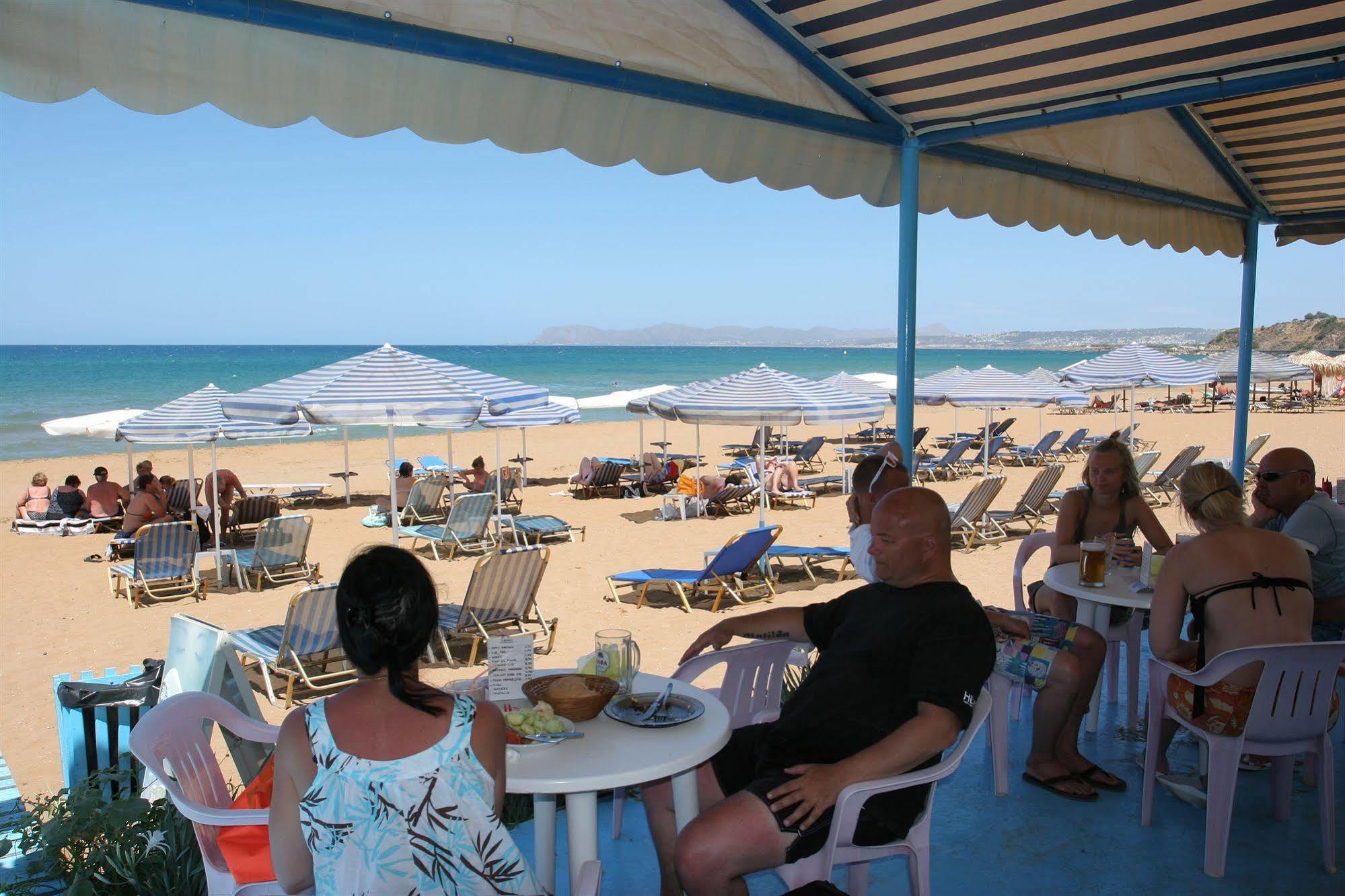 Lia Beachfront Apartments Stalos Luaran gambar